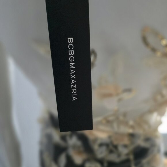 BCBG Max Azria Lace & Tulle Overlay Cocktail Dress – Nude Elegant & Romantic - Picture 4 of 4